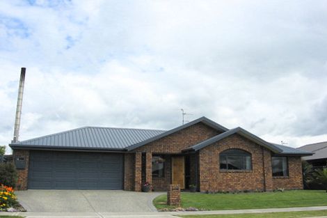 Photo of property in 15 Monaco View, Stoke, Nelson, 7011