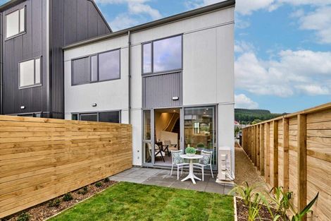 Photo of property in 9 Ara Paiwhenua, Tawa, Wellington, 5028