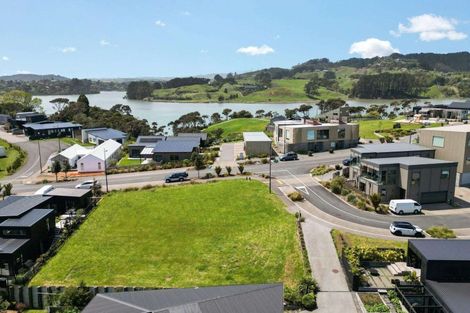 Photo of property in 2 Pekapeka Street, Raglan, 3225