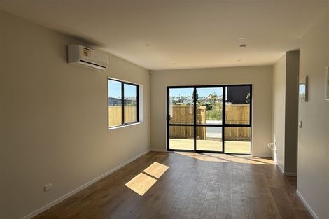 Photo of property in 13 Kaha Road, Takanini, 2110