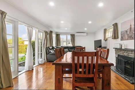 Photo of property in 12 Mountbatten Place, Papakura, 2110