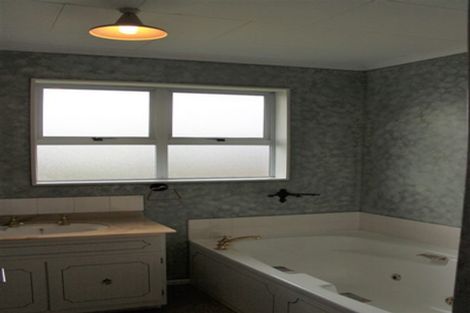 Photo of property in 19 Niddry Crescent, Winton, 9720