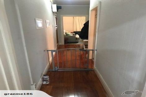 Photo of property in 2/58 Brougham Street, Mount Victoria, Wellington, 6011
