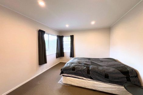 Photo of property in 25 Peterhouse Place, West Harbour, Auckland, 0618