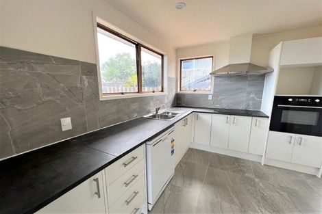 Photo of property in 4 Montego Place, Weymouth, Auckland, 2103