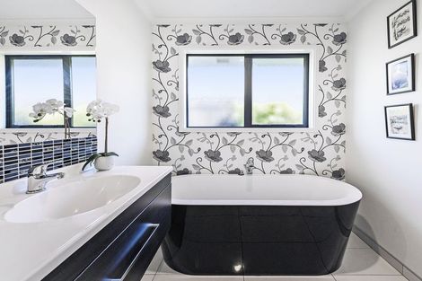 Photo of property in 25 Navy Loop, Rolleston, 7614