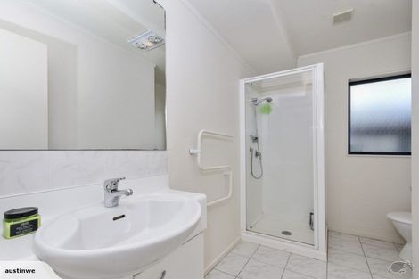 Photo of property in 4a Marlon Lane, East Tamaki, Auckland, 2016