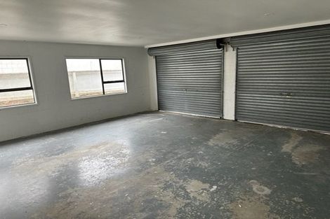 Photo of property in 258 Glamorgan Drive, Northcross, Auckland, 0630