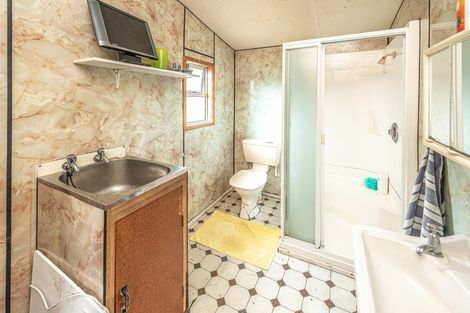 Photo of property in 8 Taupata Street, Castlecliff, Whanganui, 4501