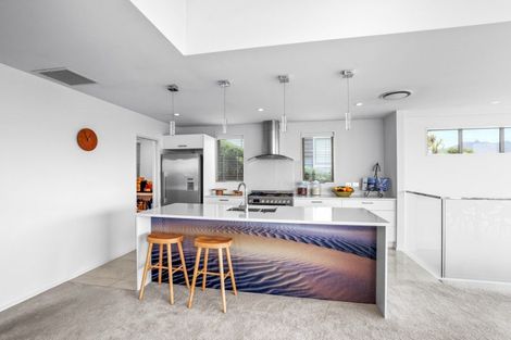 Photo of property in 320 Cannon Hill Crescent, Mount Pleasant, Christchurch, 8081