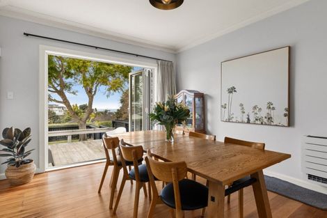 Photo of property in 1 Ormond Road, Hospital Hill, Napier, 4110