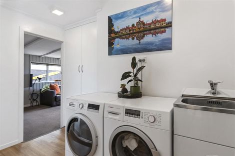 Photo of property in 4 Carter Drive, Pomare, Rotorua, 3015