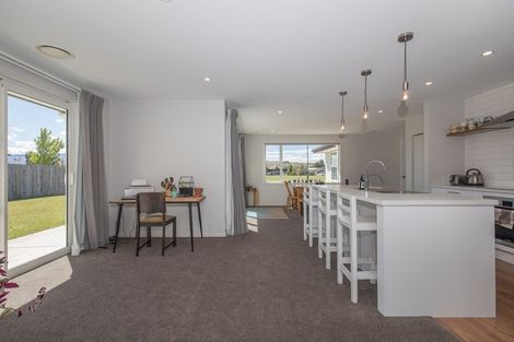 Photo of property in 9 Warbler Lane, Albert Town, Wanaka, 9305
