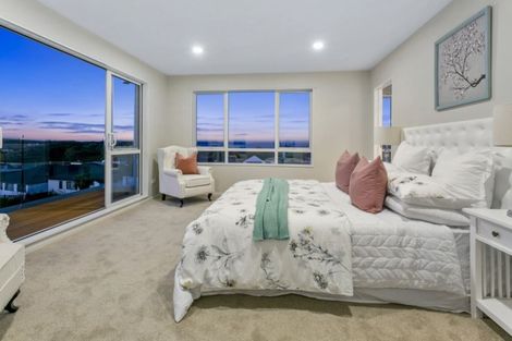 Photo of property in 47 Te Oneroa Way, Long Bay, Auckland, 0630