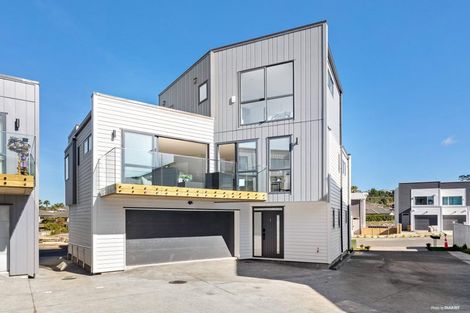 Photo of property in 2 Ingham Court, Fairview Heights, Auckland, 0632