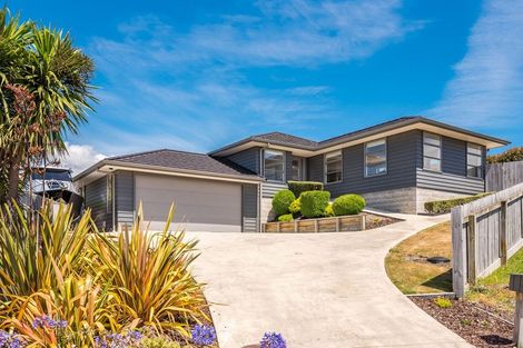 Photo of property in 6 Lambert Way, Paraparaumu, 5032