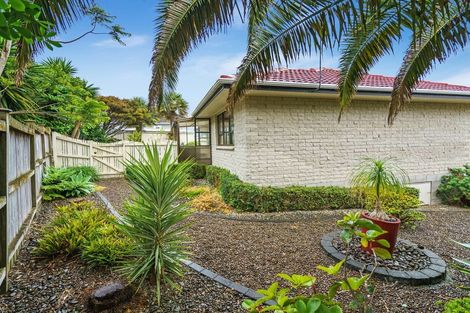 Photo of property in 2/9a Elliot Street, Howick, Auckland, 2014