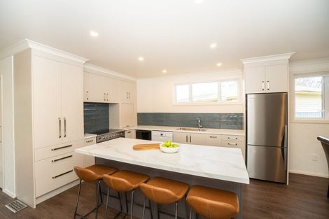 Photo of property in 6 Parkland Crescent, Terrace End, Palmerston North, 4410