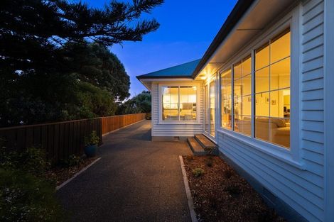 Photo of property in 1 Rosetta Road, Raumati South, Paraparaumu, 5032