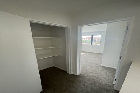 Photo of property in 9a Crestview Rise, Papakura, 2110