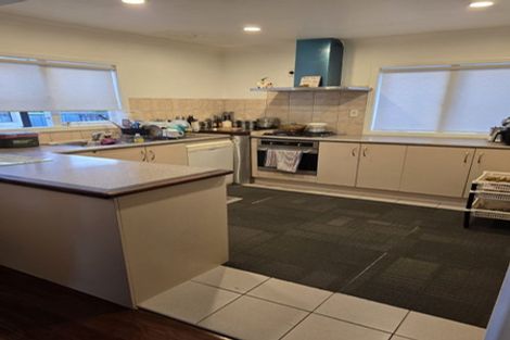 Photo of property in 20 Harrington Road, Henderson, Auckland, 0610