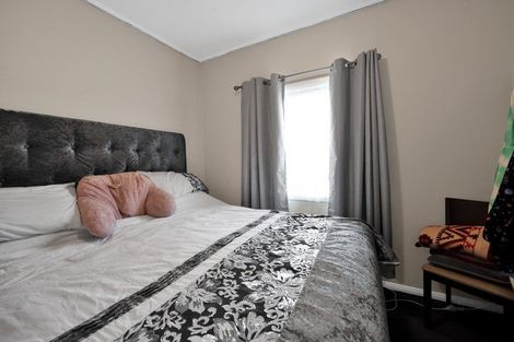 Photo of property in 20 Riemenschneider Street, Manaia, 4612