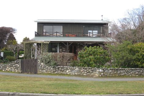 Photo of property in 8 Mckerrow Street, Te Anau, 9600