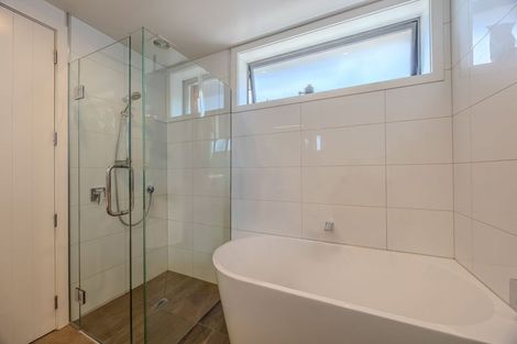 Photo of property in 18 Stackbrae Avenue, Wanaka, 9305