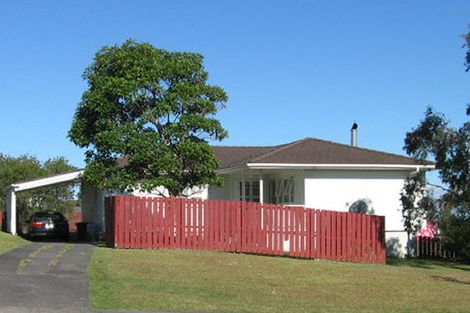 Photo of property in 32 Rena Place, West Harbour, Auckland, 0618