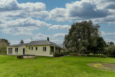 Photo of property in 76 Riverland Road, Kumeu, 0892
