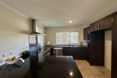 Photo of property in 16 Charlotte Crescent, Dinsdale, Hamilton, 3204