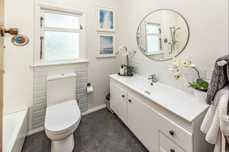 Photo of property in 17 Tulloch Street, Saint Johns Hill, Whanganui, 4500