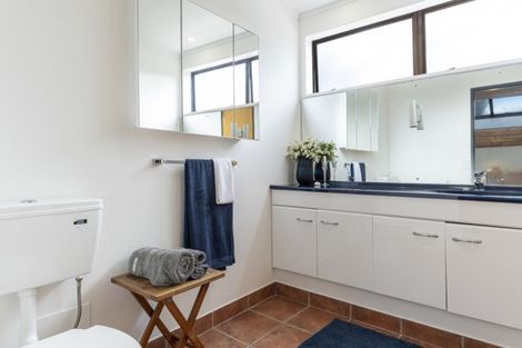 Photo of property in 25 Links View Drive, Omokoroa, 3114