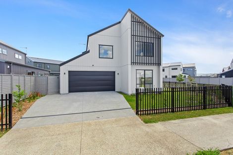 Photo of property in 1 Aquamarine Road, Rosehill, 2113