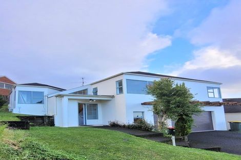 Photo of property in 2/6 Arirang Rise, Pinehill, Auckland, 0632