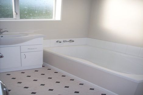 Photo of property in 54 Sunbrae Drive, Silverstream, Upper Hutt, 5019