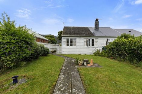 Photo of property in 13 Bush Street, Naenae, Lower Hutt, 5011