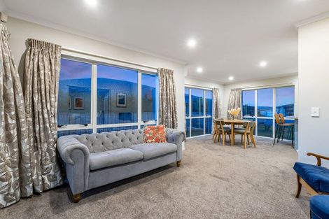 Photo of property in 31 Aspiring Terrace, Aotea, Porirua, 5024