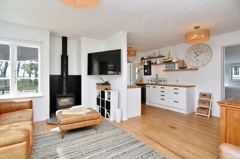 Photo of property in 31 Chamberlain Avenue, Amberley, 7481