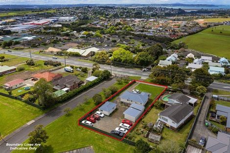 Photo of property in 496 Don Buck Road, Massey, Auckland, 0614