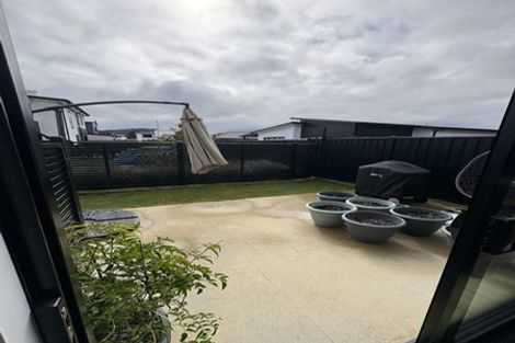 Photo of property in 7 Desert Gold Lane, Wallaceville, Upper Hutt, 5018