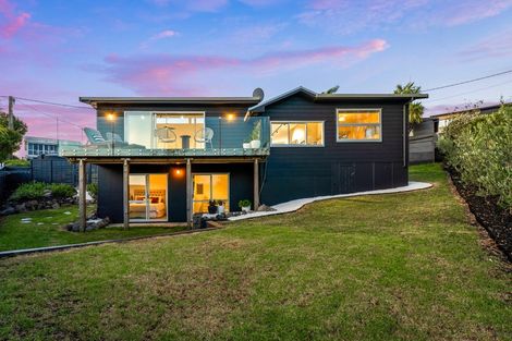 Photo of property in 63 Ardern Avenue, Stanmore Bay, Whangaparaoa, 0932