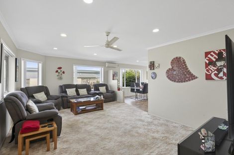 Photo of property in 38 Karamea Street, Whalers Gate, New Plymouth, 4310