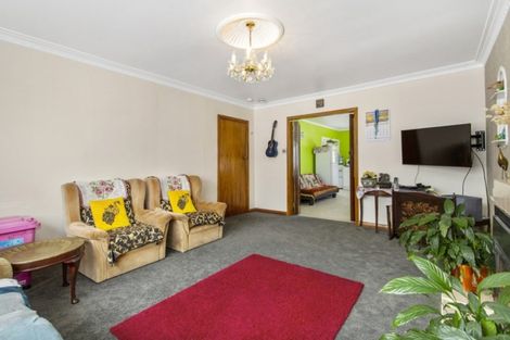 Photo of property in 2/147 Stokes Valley, Stokes Valley, Lower Hutt, 5019
