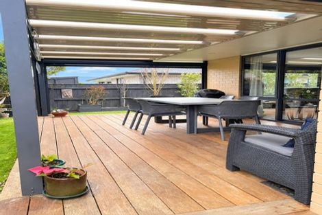 Photo of property in 2 Angus Place, Carterton, 5713