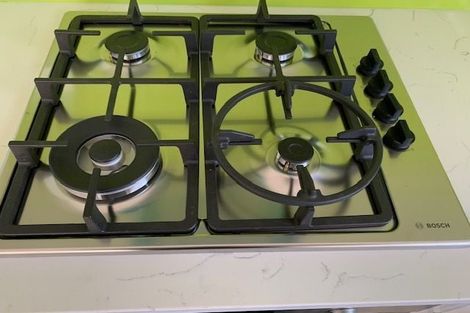 Photo of property in 9a Jillteresa Crescent, Half Moon Bay, Auckland, 2012