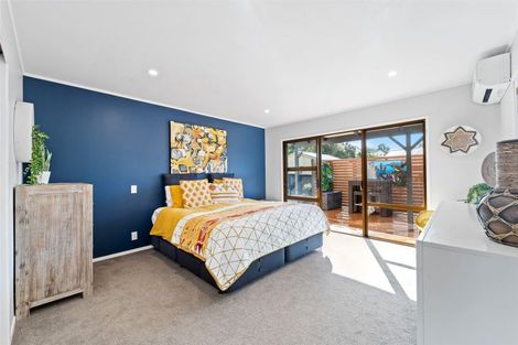 Photo of property in 82 Oaktree Avenue, Browns Bay, Auckland, 0630