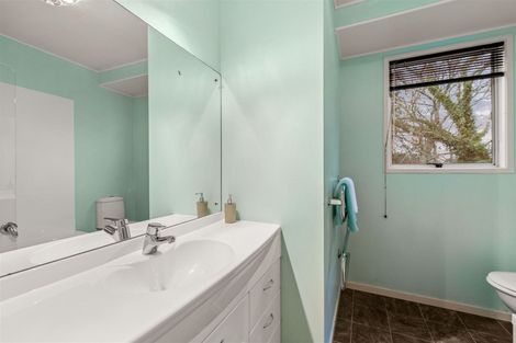 Photo of property in 5 Peterhouse Place, West Harbour, Auckland, 0618