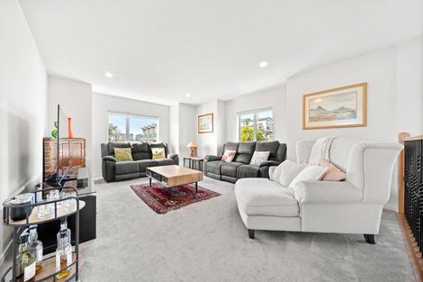 Photo of property in 1 Turutu Place, Long Bay, Auckland, 0630