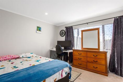 Photo of property in 19/9 Surrey Street, Tawa, Wellington, 5028